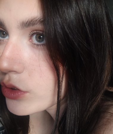 Elena, 22