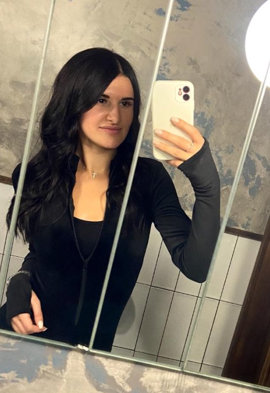 Alena • 27 • Etats-Unis