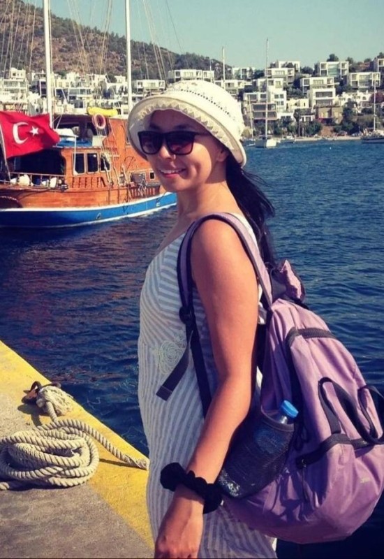 Bibigul • 32 • Kazakhstan