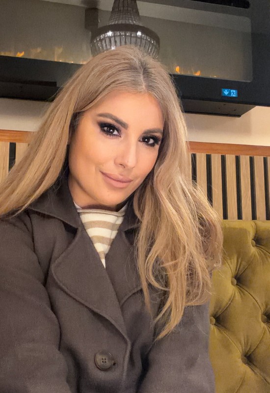 Sofia • 48 • France