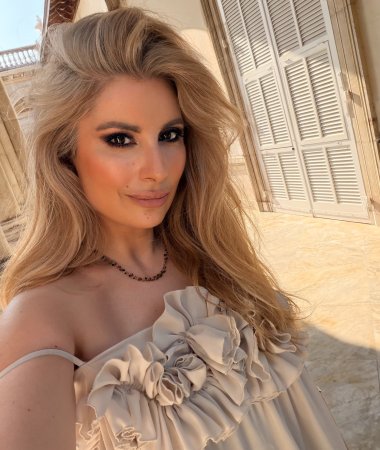 Sofia, 49