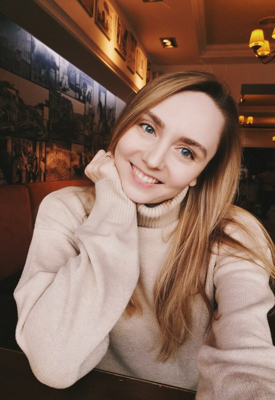 Katya • 35 • Russia