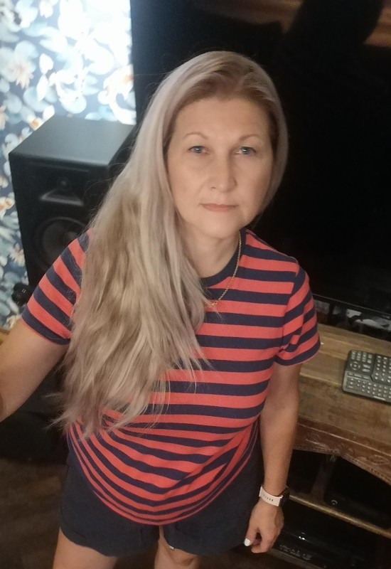 Oksana • 51 • Russia