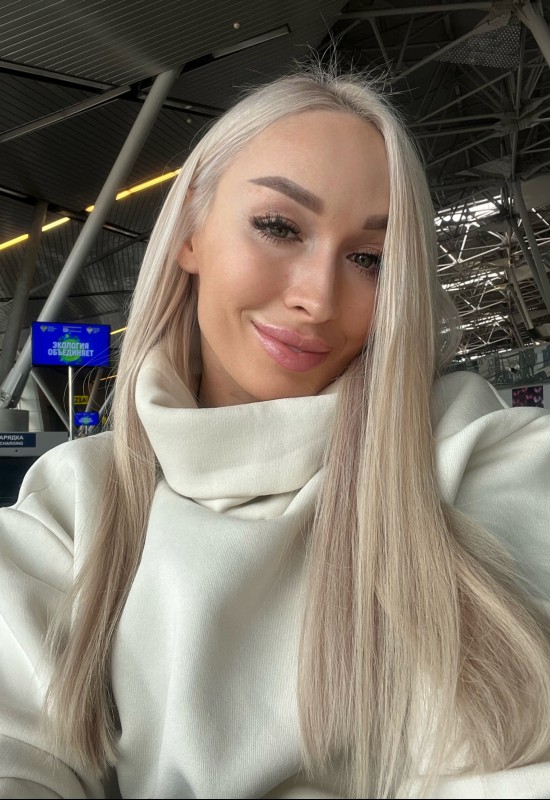 Yulia • 42 • Russia