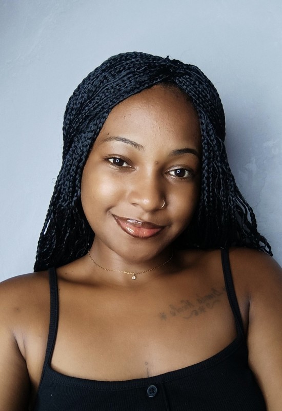 Brenda  • 26 • Madagascar