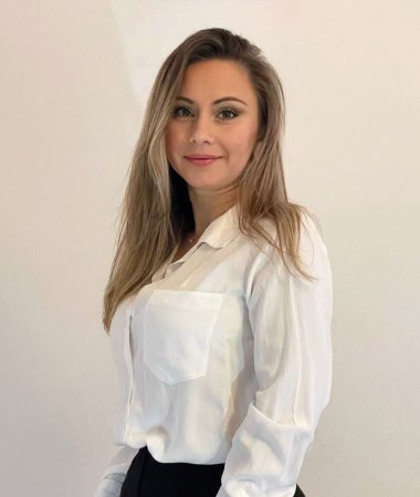 Elena, 46