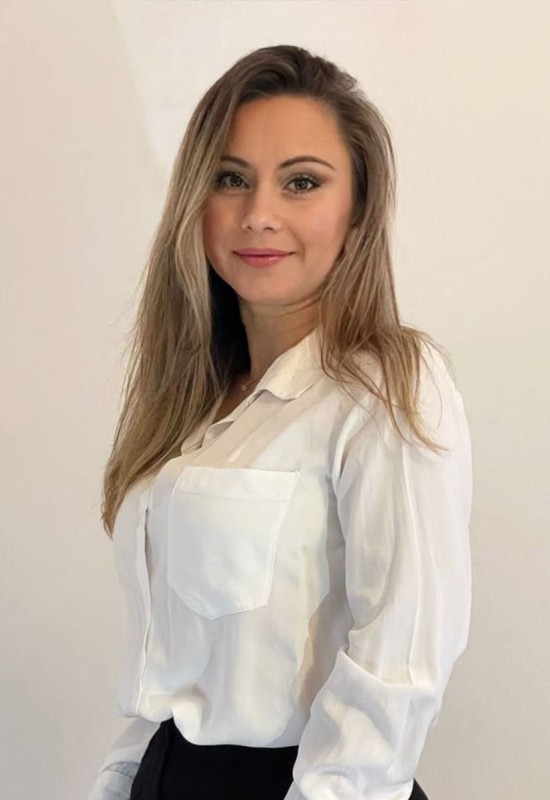 Elena • 46 • Ukraine 🇺🇦