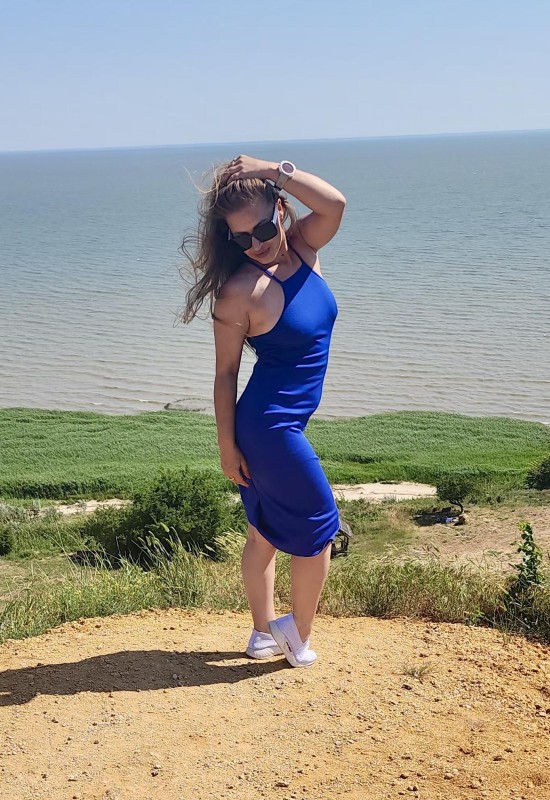 Ekaterina • 36 • Russia