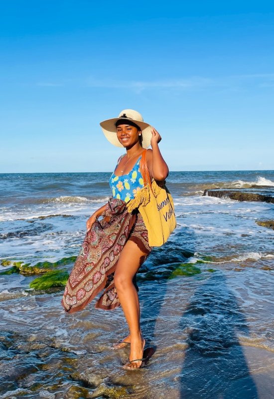 Vanessa 30ans • 27 • Madagascar