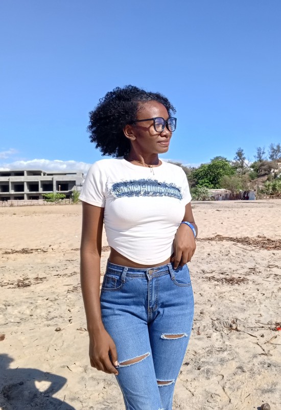 Elinah • 23 • Madagascar