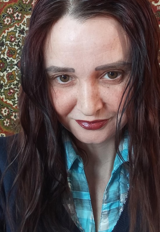 Ekaterina • 43 • Russia