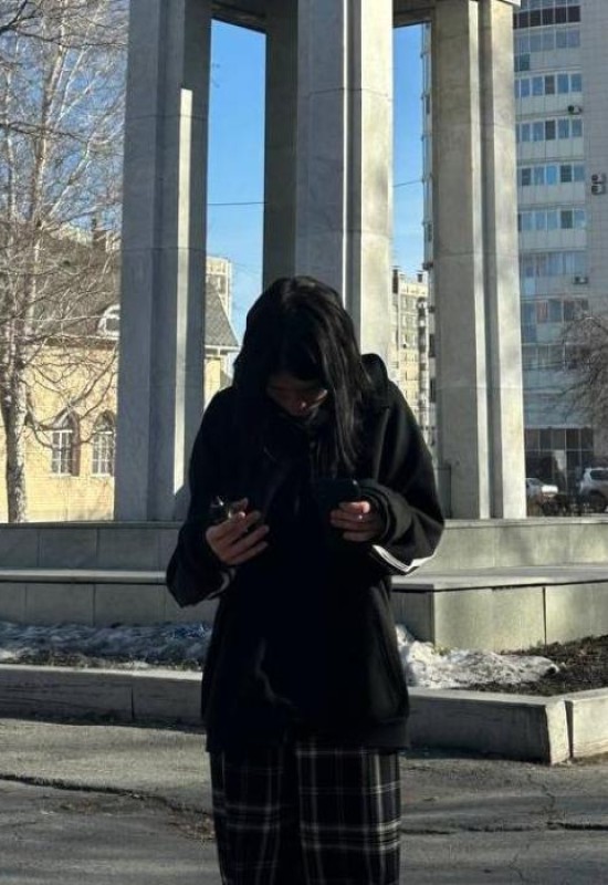 Diana • 30 • Russia