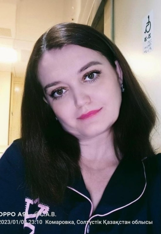 Alfiya  • 44 • France