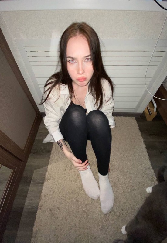 Alina • 21 • Russie