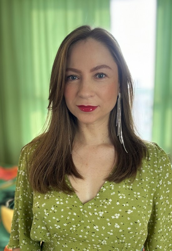 Ekaterina • 37 • Russia