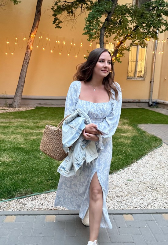 Svetlana • 41 • Russie