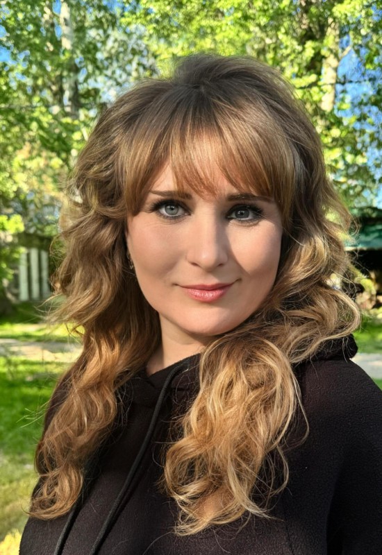 Natacha • 50 • Russia