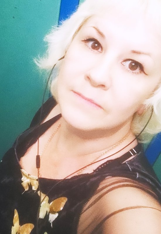 Oxana • 48 • Білорусь