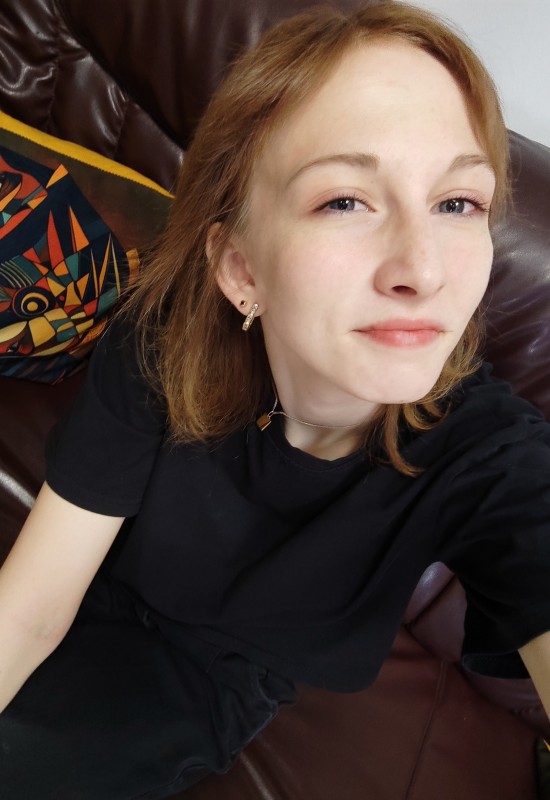 Arina • 20 • Russie