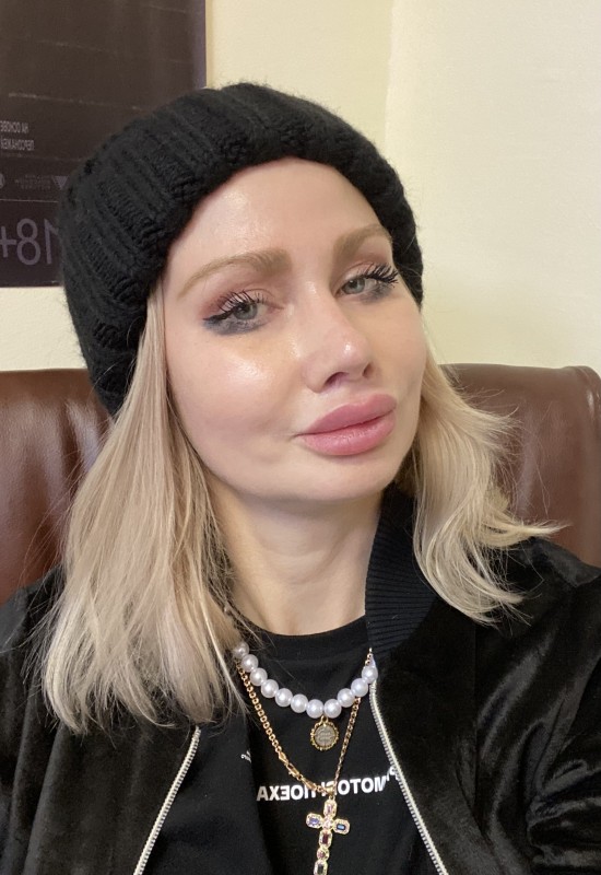 Yulia • 48 • Russia