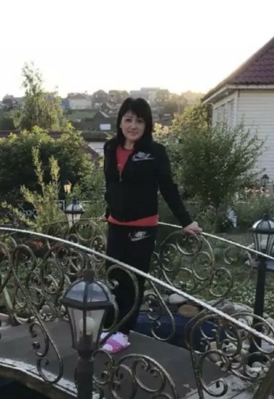 Irina • 46 • Russia