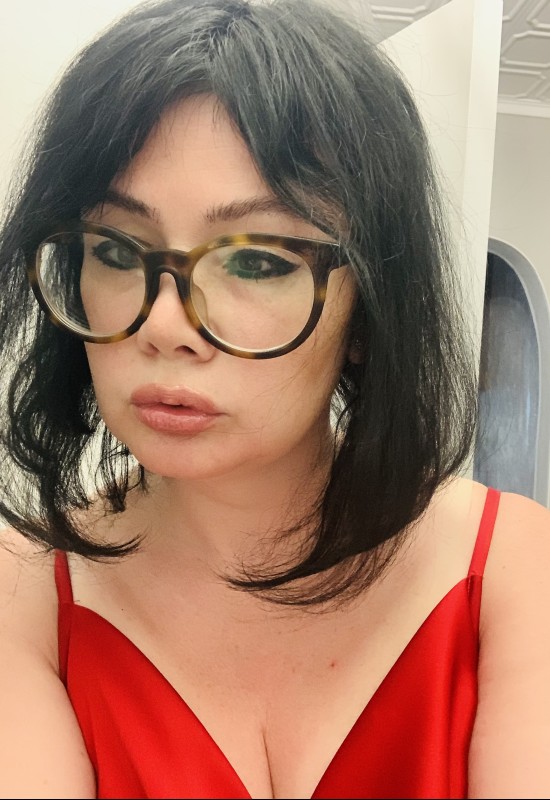 Valentina • 41 • Russia