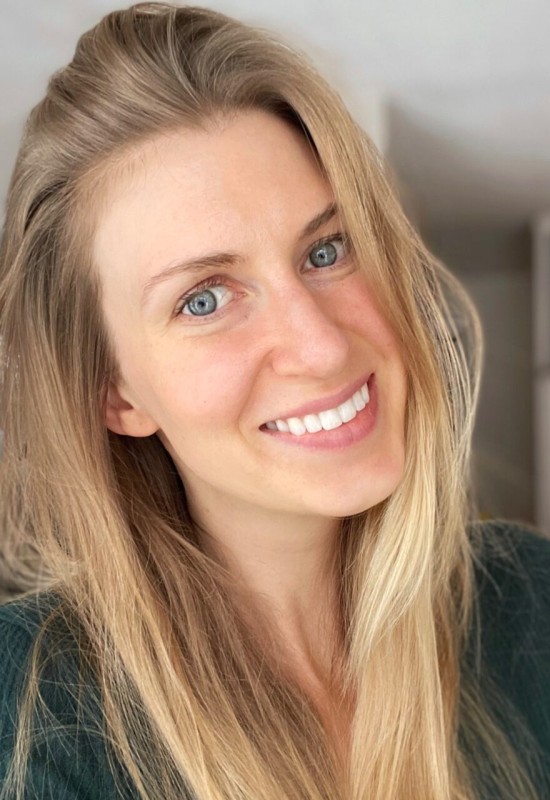 Kat • 35 • Canada