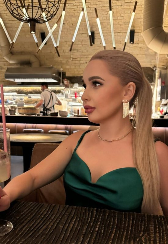 Ksenia • 31 • Украина