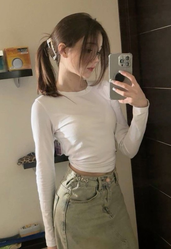 Alina • 21 • Russia