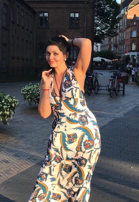 Inna • 56 • Russia
