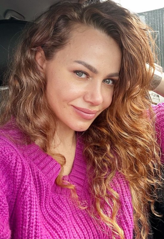 Valentina • 46 • Ukraine