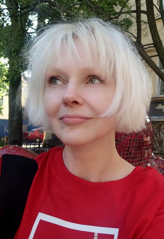 Anna • 47 • Russia