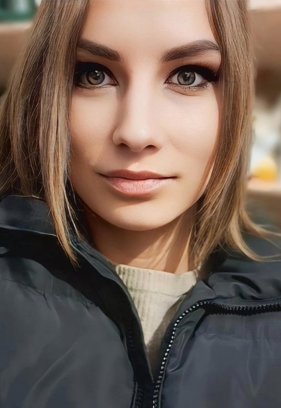 Anna • 29 • Russia