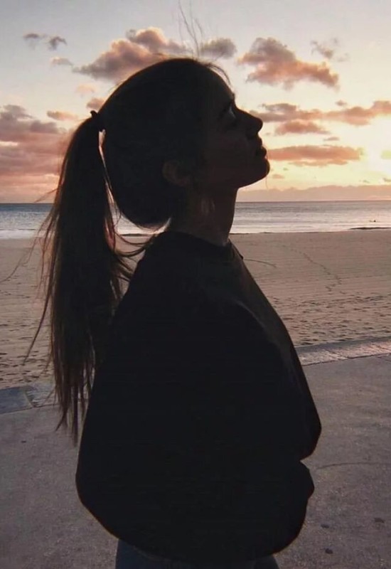 Julia • 43 • Russie