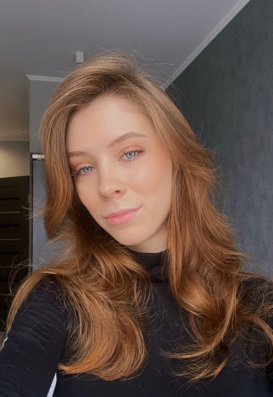 Diana • 22 • Ukraine