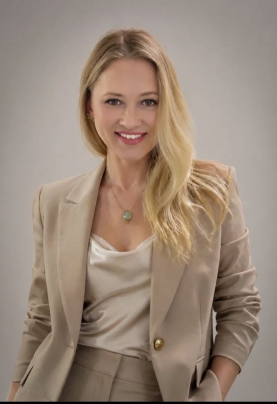 Alena • 42 • Russia