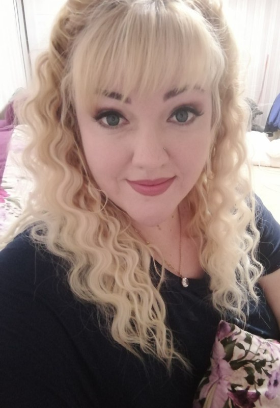 Yana • 39 • Россия