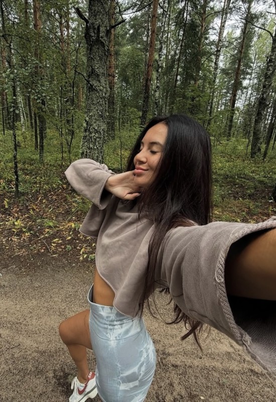 Anastasia • 34 • France