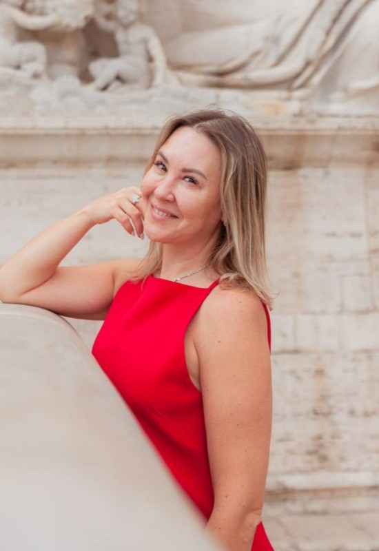 Albina • 41 • Russie