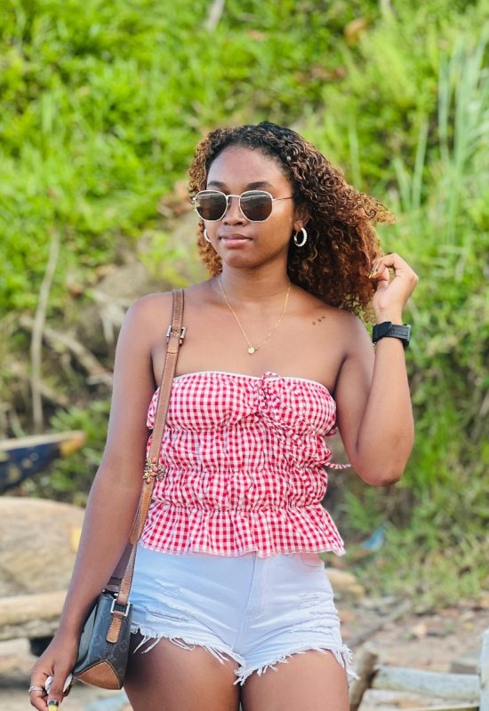 Monica  • 20 • Madagascar