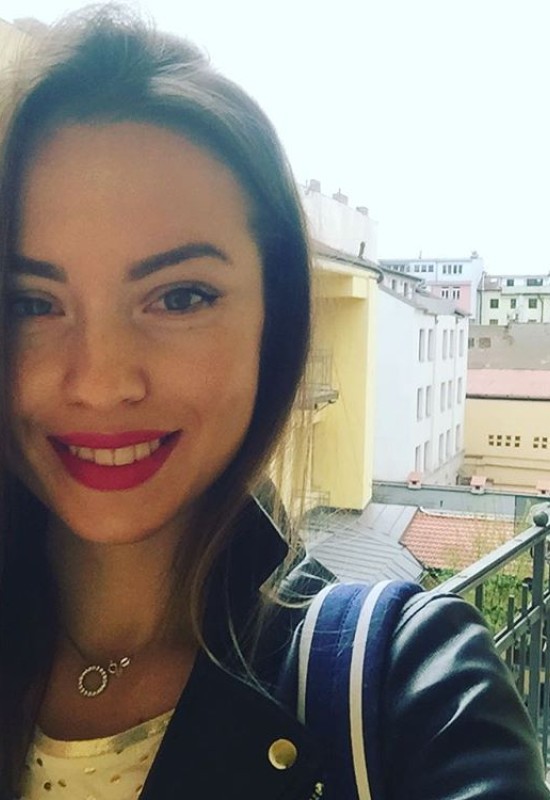 Lena • 33 • Russia