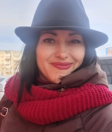 Irina, 41
