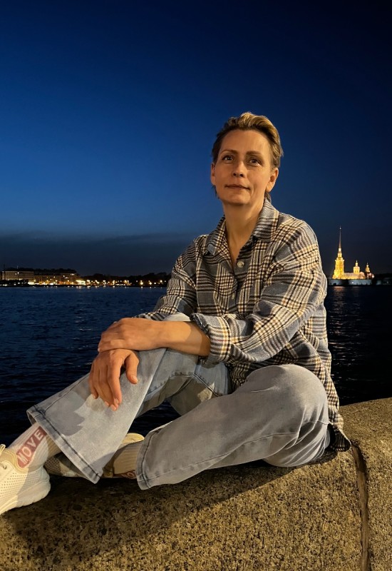 Vera • 48 • Росія