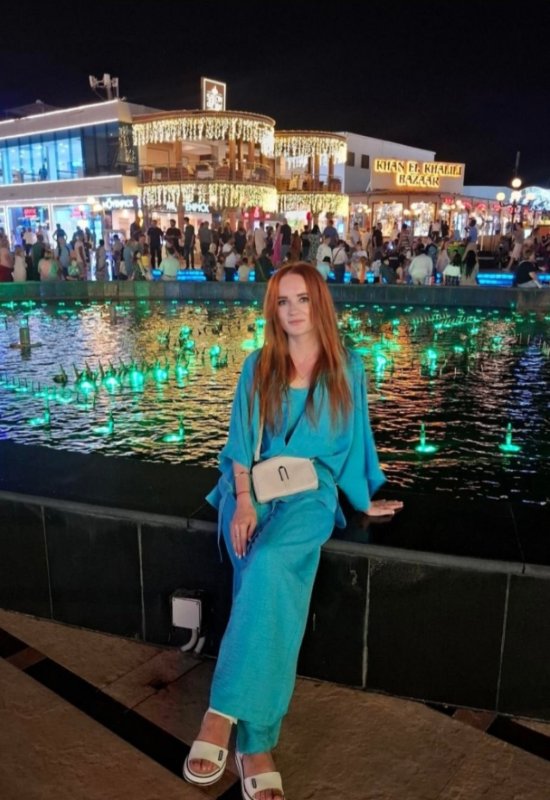 Julia • 34 • Russia