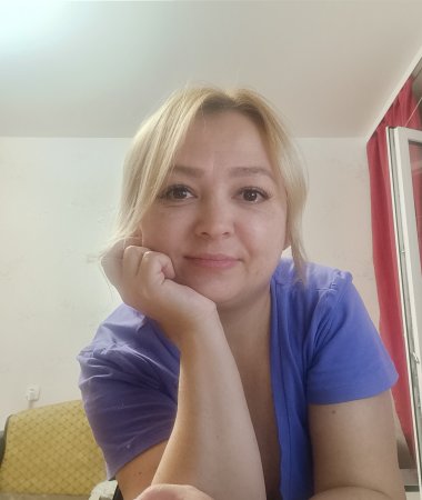 Natalia, 45