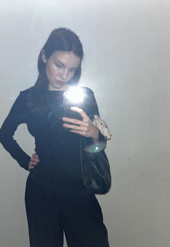 Vera  • 20 • Россия