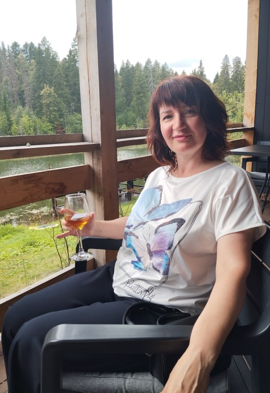 Olga • 47 • Russie