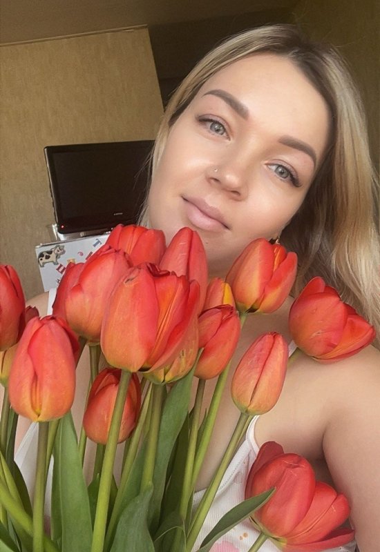 Irina • 36 • Ukraine