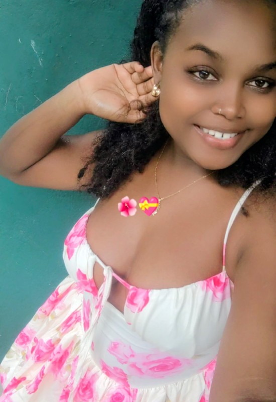 Jennie • 25 • Франція