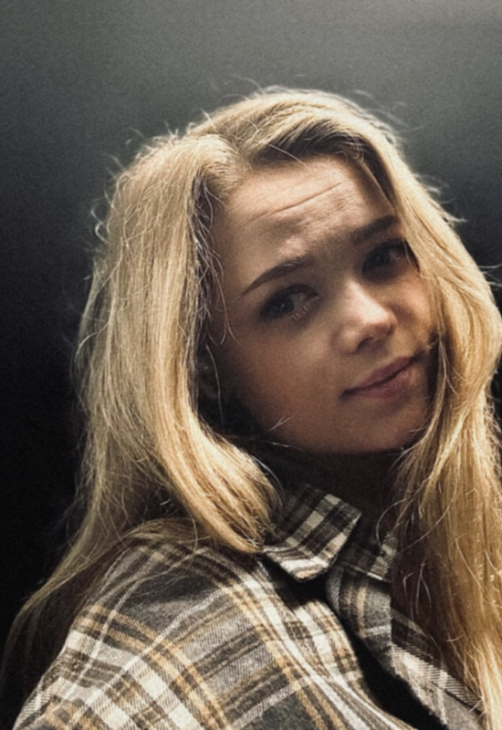 Assia • 25 • Russia